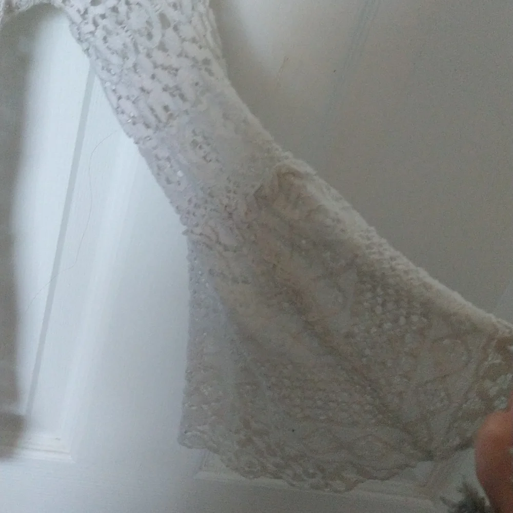 Forever 21 Macrame white top - Picture 3 of 5